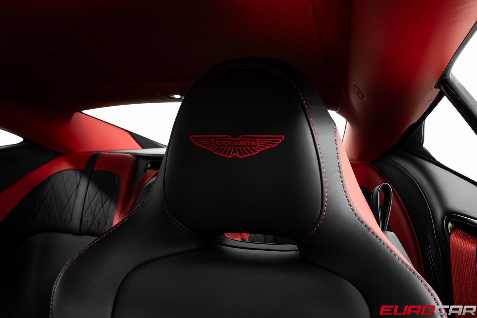 Used 2024 Aston Martin DB12 Coupe RWD image 36