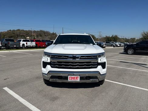 Used 2022 Chevrolet Silverado 1500 LTZ image 2