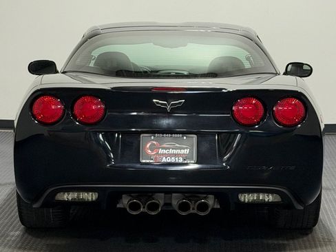 Used 2007 Chevrolet Corvette Coupe w/ Performance Package RWD image 5