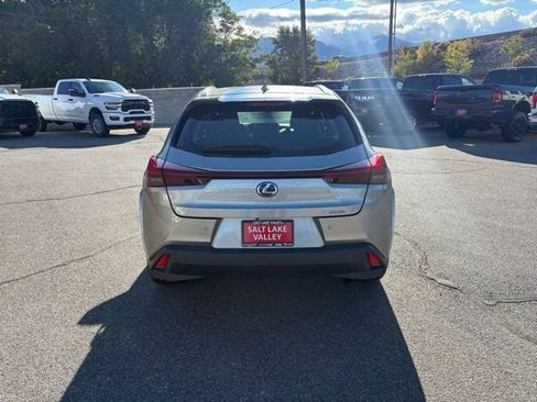 Used 2022 Lexus UX 250h w/ Premium Package image 7