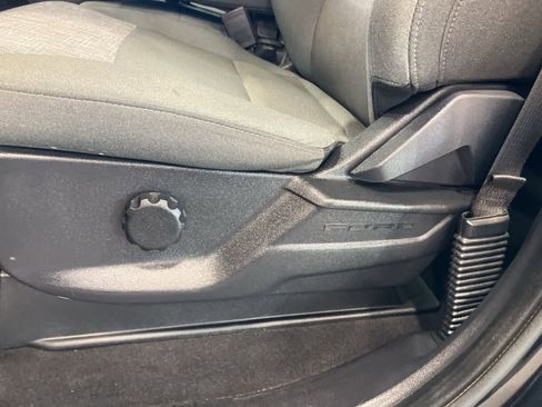 Used 2023 Ford F150 XLT w/ XTR Package image 11