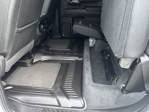 Used 2024 GMC Sierra 1500 AT4 w/ Technology Package image 30