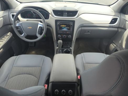 Used 2015 Chevrolet Traverse LT w/ Style and Technology Package FWD image 15