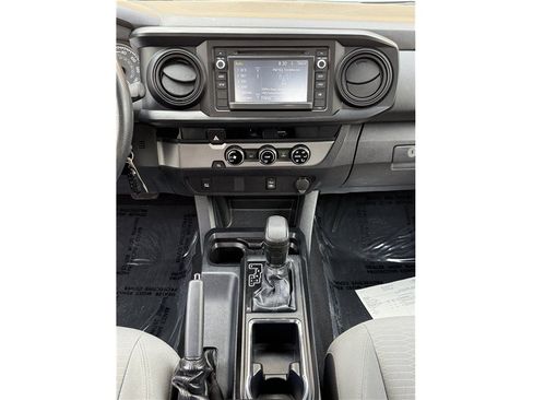 Used 2018 Toyota Tacoma SR RWD image 11