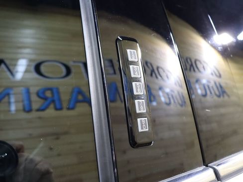 Used 2024 Ford F250 Platinum image 22