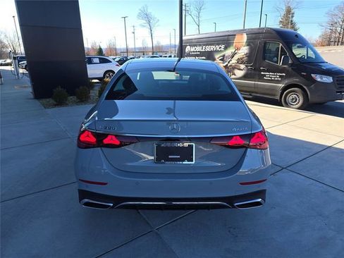 New 2026 Mercedes-Benz E 350 4MATIC Sedan image 4
