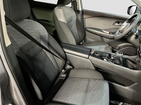 Used 2023 Nissan Rogue SV image 25