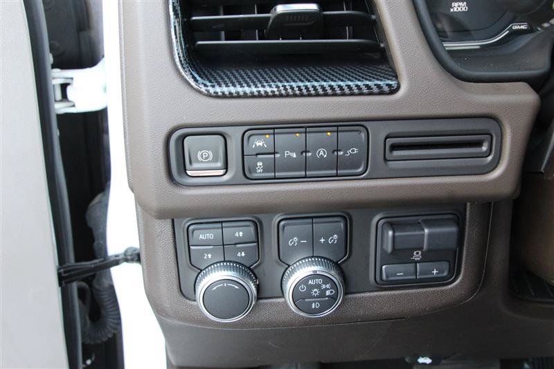 Used 2021 GMC Yukon SLT w/ SLT Luxury Plus Package AWD/4WD image 33