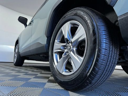 Certified 2022 Toyota RAV4 XLE FWD image 25