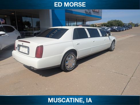 Used 2002 Cadillac De Ville Limousine FWD image 4
