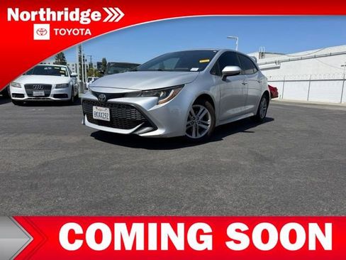 Used 2019 Toyota Corolla SE FWD image 2