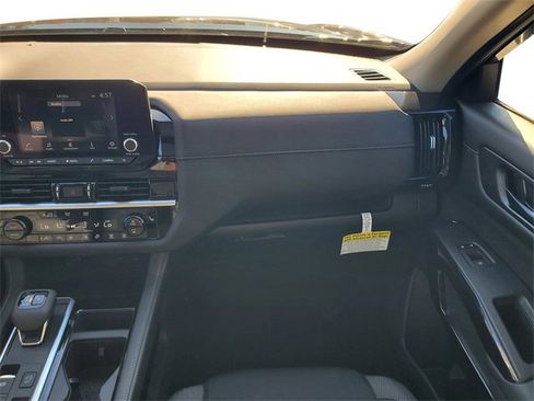 New 2025 Nissan Pathfinder SV w/ SV Premium Package image 14