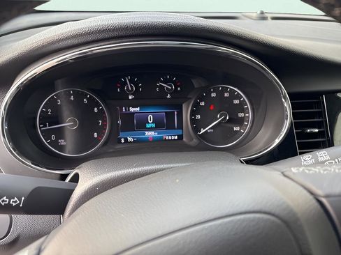 Used 2022 Buick Encore Preferred w/ Safety Package image 11