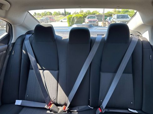 Used 2025 Nissan Sentra SV FWD image 37
