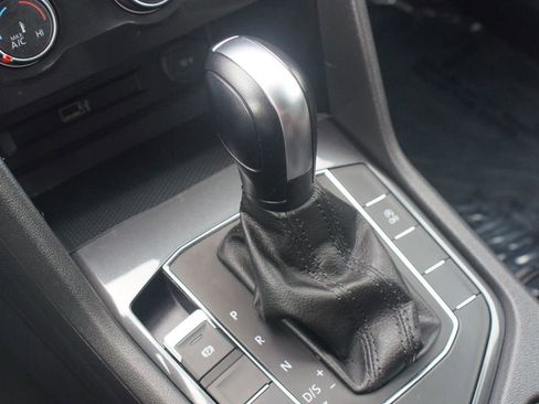 Used 2019 Volkswagen Tiguan S AWD/4WD image 10