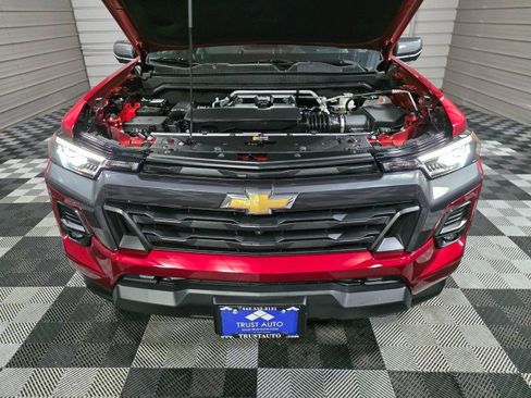 Used 2025 Chevrolet Colorado LT w/ LT Convenience Package image 36
