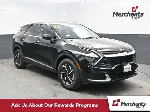 Used 2023 Kia Sportage LX AWD/4WD image 1