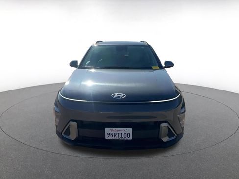 Used 2025 Hyundai Kona SEL image 4