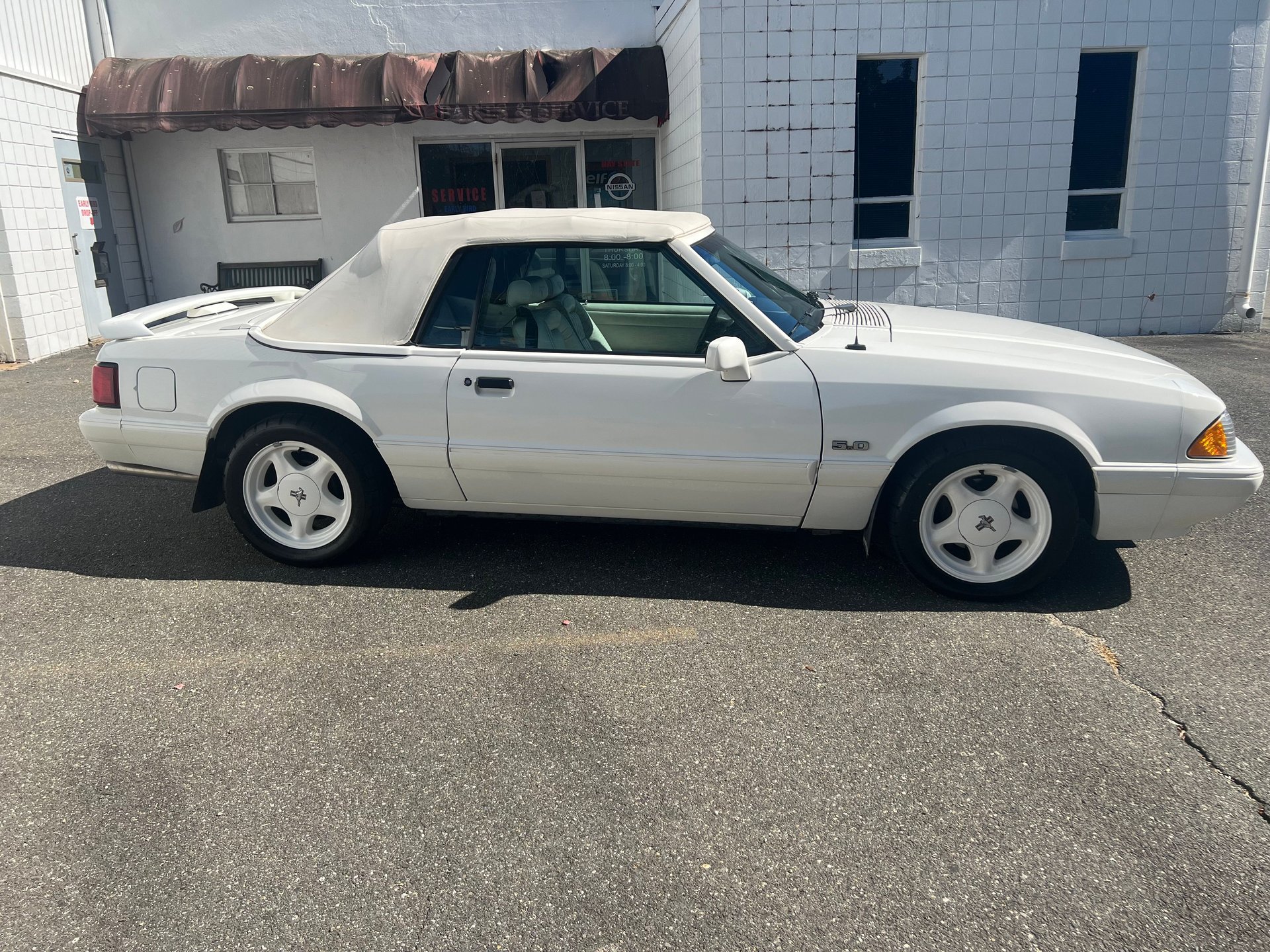 Used 1993 Ford Mustang LX RWD image 11