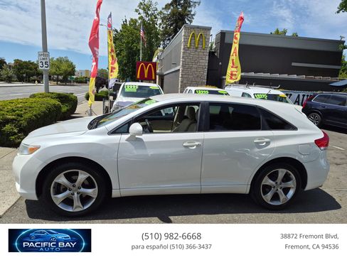 Used 2012 Toyota Venza LE w/ LE Convenience Pkg FWD image 4