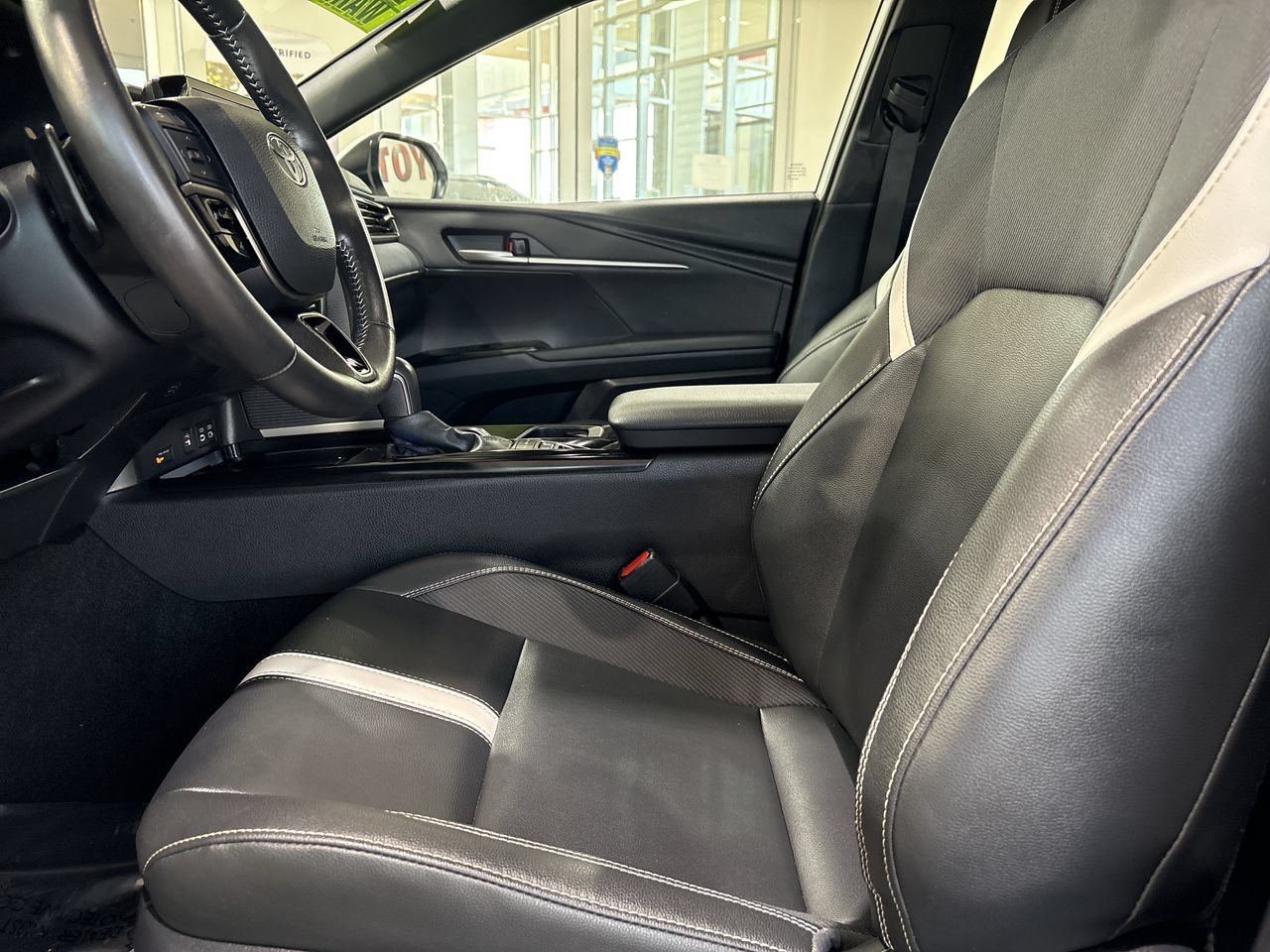 Certified 2025 Toyota Camry SE FWD image 11