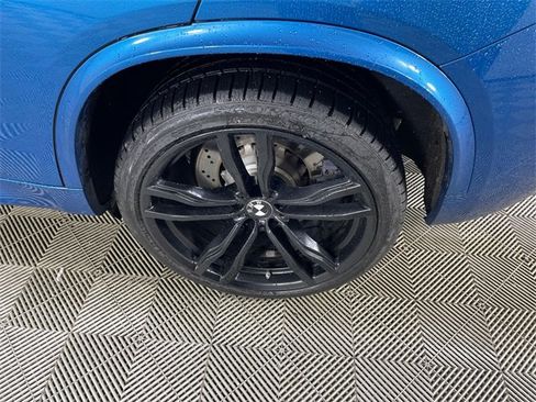 Used 2018 BMW X5 M image 22