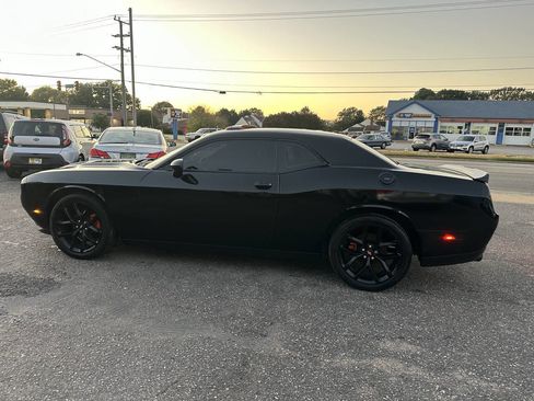 Used 2020 Dodge Challenger SXT w/ Blacktop Package image 5