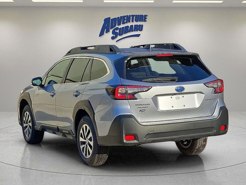 Certified 2025 Subaru Outback Premium image 5