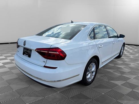 Used 2017 Volkswagen Passat 1.8T S FWD image 3