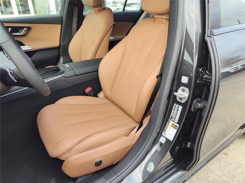 New 2026 Mercedes-Benz E 350 4MATIC Sedan image 6
