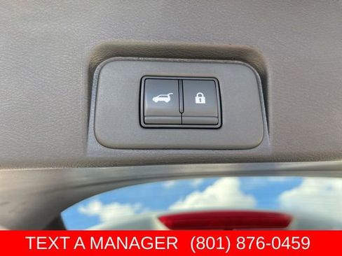 Used 2025 Nissan Rogue SV AWD/4WD image 11
