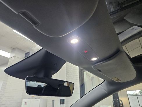 Used 2026 Tesla Model Y 2WD image 21