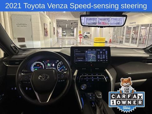 Used 2021 Toyota Venza Limited image 18