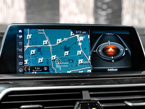 Used 2018 BMW 750i xDrive AWD/4WD image 24