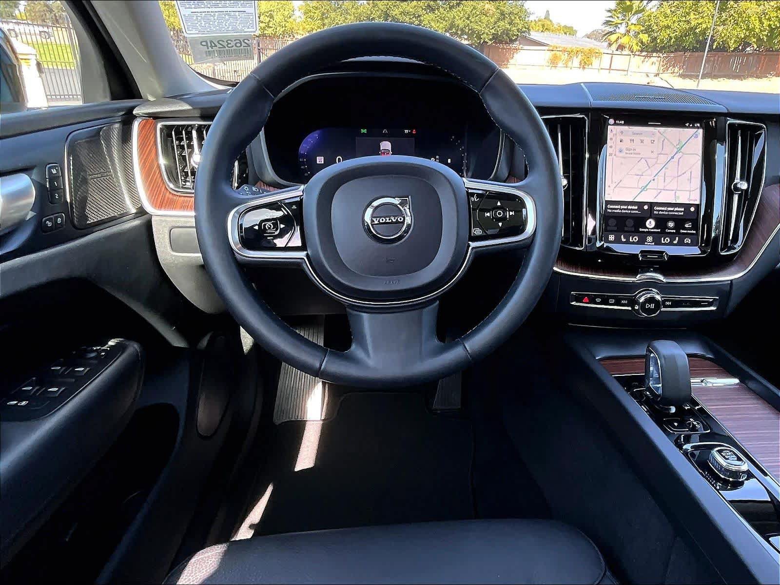 Used 2024 Volvo XC60 B5 Plus w/ Protection Package AWD/4WD image 9
