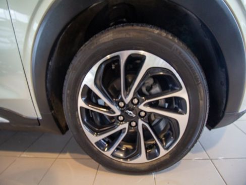 Used 2023 Chevrolet Bolt EUV Premier w/ Sun & Sound Package image 28