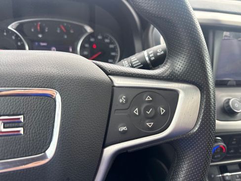 Used 2022 GMC Acadia SLE w/ Driver Convenience Package FWD image 30