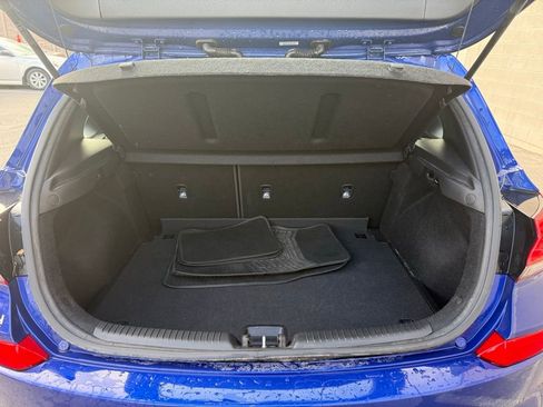 Used 2019 Hyundai Elantra GT FWD image 23