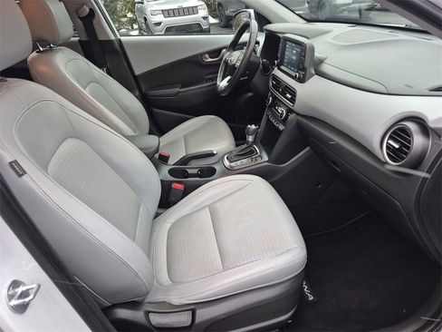 Used 2018 Hyundai Kona Limited image 32