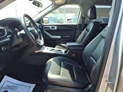 Certified 2023 Ford Explorer XLT w/ Equipment Group 202A AWD/4WD image 13