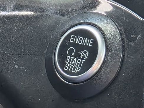 Used 2017 Ford Escape Titanium w/ Equipment Group 301A FWD image 19
