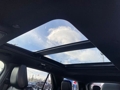 Used 2025 Ford Explorer ST-Line w/ ST-Line Street Pack image 13