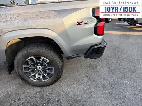 Used 2024 Chevrolet Colorado Z71 w/ Z71 Convenience Package 2 image 10