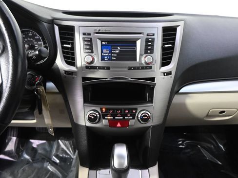 Used 2014 Subaru Outback 2.5i Premium w/ Moonroof Package AWD/4WD image 27