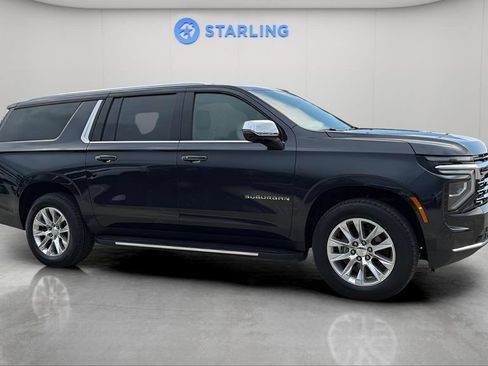 Certified 2025 Chevrolet Suburban Premier AWD/4WD image 12