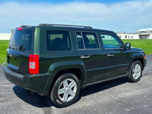 Used 2010 Jeep Patriot Sport w/ Tire & Wheel Group AWD/4WD image 5
