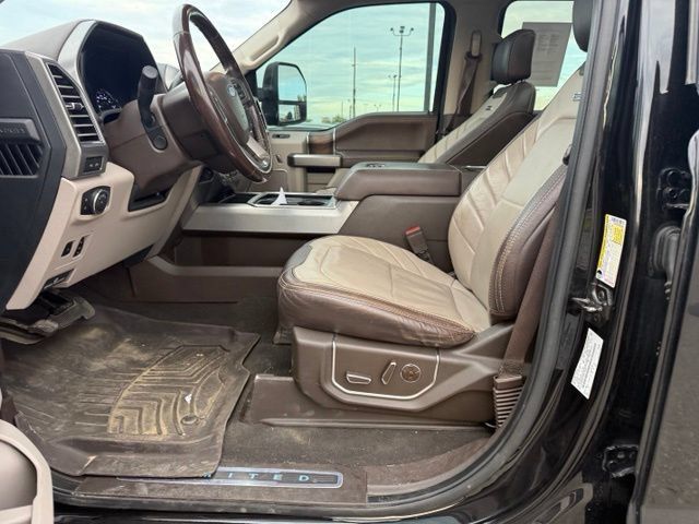 Used 2019 Ford F250 Limited w/ FX4 Off-Road Package AWD/4WD image 2