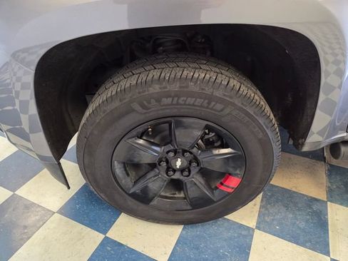 Used 2021 Chevrolet Colorado LT w/ Redline Special Edition RWD image 11