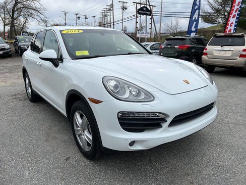 Used 2014 Porsche Cayenne S image 5