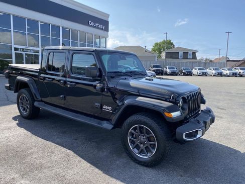 Used 2020 Jeep Gladiator Overland w/ Popular Equipment Package image 8